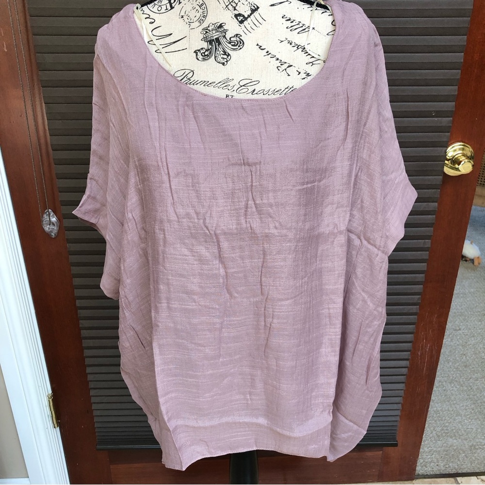 Umgee Plus dusty rose short dolman sleeve sheer round neck & lined top.